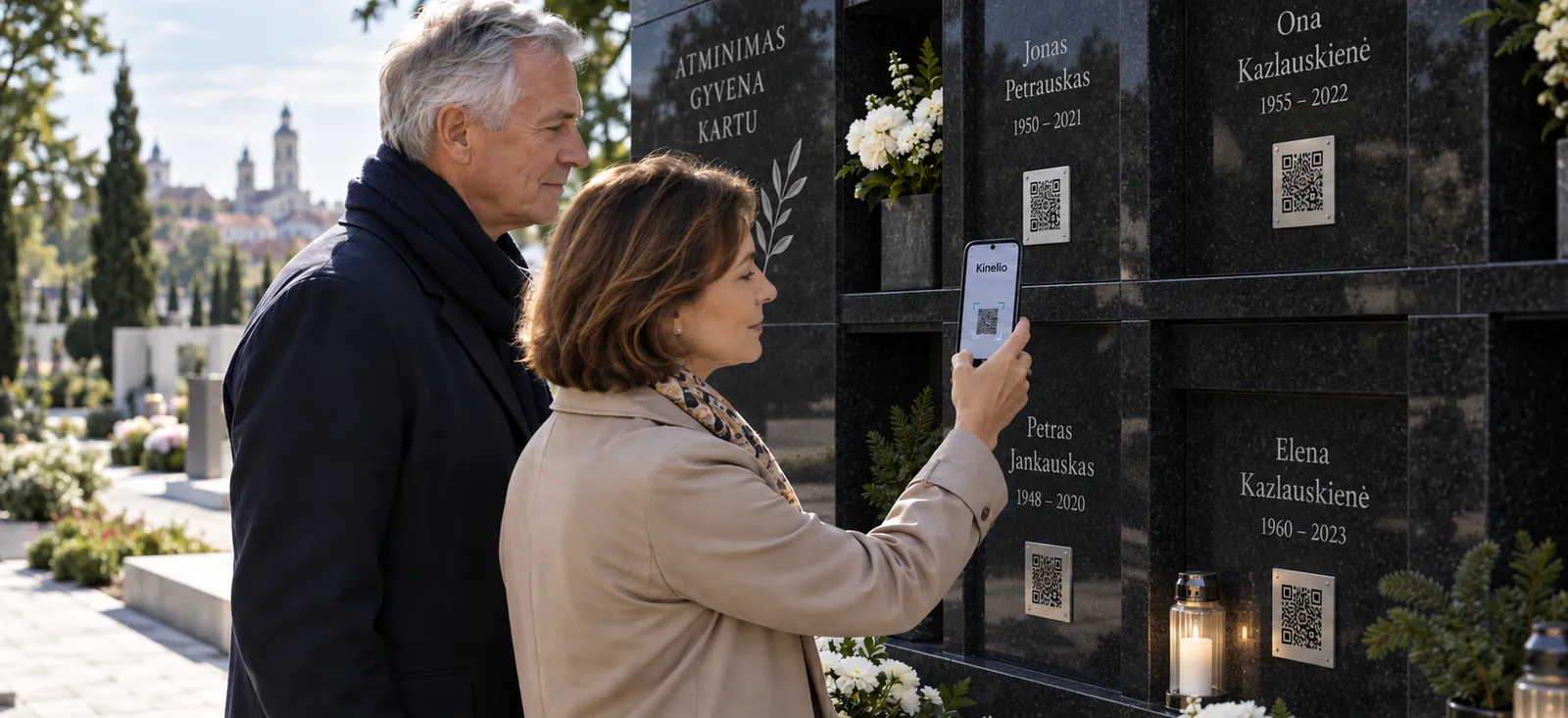 A family member opening a Kinelio story from a memorial